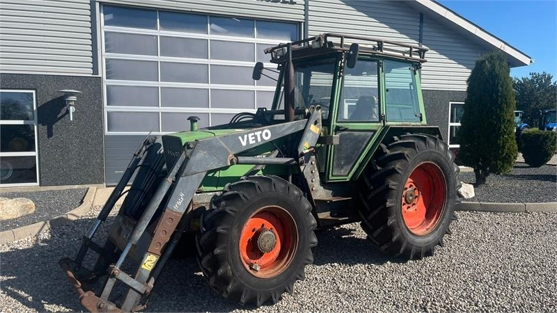 Fendt 308 LS Farmer Turbomatik med frontlæsser og skovin - جرار: صور 2 Fendt 308 LS Farmer Turbomatik med frontlæsser og skovin - جرار: صور 2
