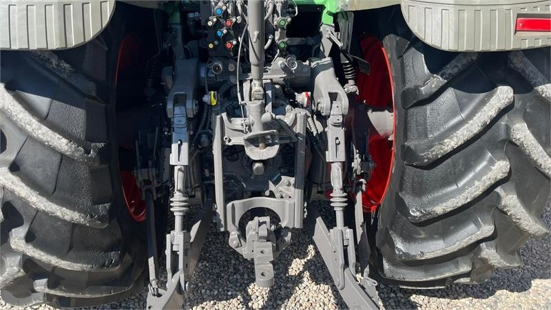 Fendt 828 Profi model. Meget flot traktor med nye fordæ - جرار: صور 2 Fendt 828 Profi model. Meget flot traktor med nye fordæ - جرار: صور 2