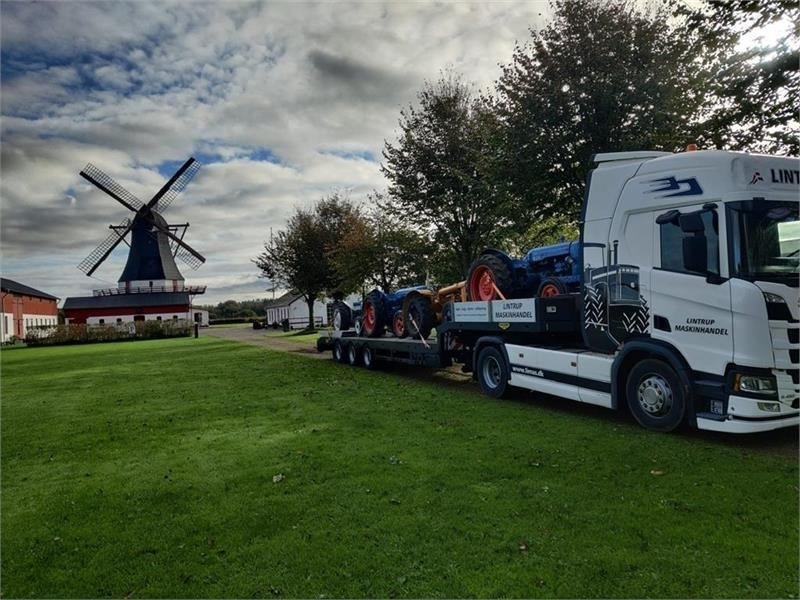 Fordson Major Diesel traktor إيجار Fordson Major Diesel traktor: صور 15 Fordson Major Diesel traktor إيجار Fordson Major Diesel traktor: صور 15