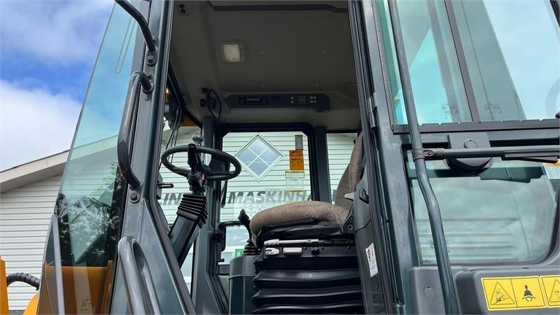Hyundai 757-9A XTD med lang-arm. En-ejeres maskine med Loc - اللودر بعجل: صور 2 Hyundai 757-9A XTD med lang-arm. En-ejeres maskine med Loc - اللودر بعجل: صور 2