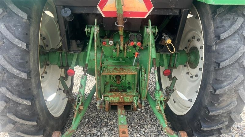 John Deere 2650 Med SGII kabine, 540 og 1000 pto omd - جرار: صور 4 John Deere 2650 Med SGII kabine, 540 og 1000 pto omd - جرار: صور 4