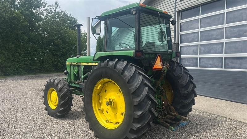 John Deere 4430 Med Powershift - جرار: صور 3 John Deere 4430 Med Powershift - جرار: صور 3