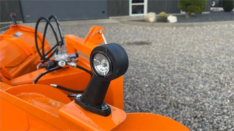 Limas Vario SHL 250 Med lys - كاسحة ثلوج - الآلات والماكينات الزراعية: صور 5 Limas Vario SHL 250 Med lys - كاسحة ثلوج - الآلات والماكينات الزراعية: صور 5
