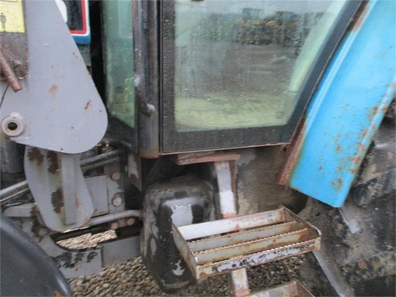 New Holland 7740 SLE Turbo Med frontlæsser og frontlift. - جرار: صور 5 New Holland 7740 SLE Turbo Med frontlæsser og frontlift. - جرار: صور 5
