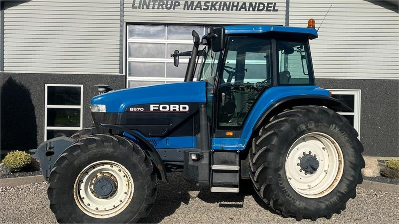 New Holland 8670 Supersteer Samme ejer siden 2012, evt. med tv  - جرار: صور 1 New Holland 8670 Supersteer Samme ejer siden 2012, evt. med tv  - جرار: صور 1