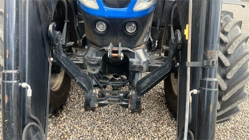 New Holland T7.165S Med frontlift og frontlæsser - جرار: صور 4 New Holland T7.165S Med frontlift og frontlæsser - جرار: صور 4