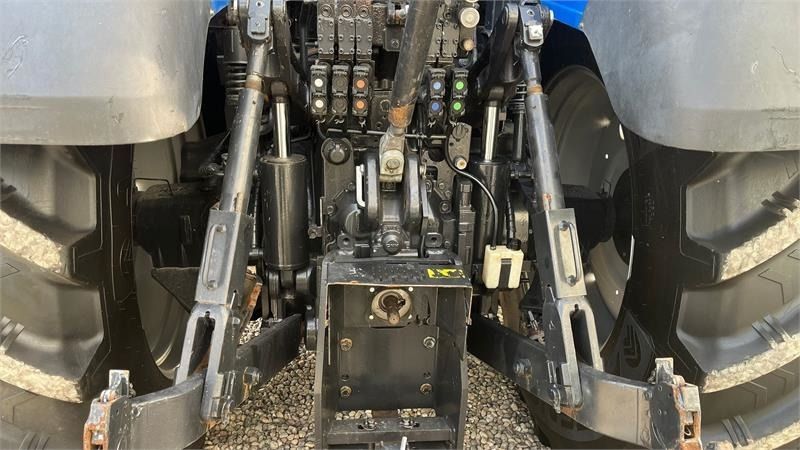 New Holland T7.315 HD med frontlift og front PTO.  - جرار: صور 5 New Holland T7.315 HD med frontlift og front PTO.  - جرار: صور 5