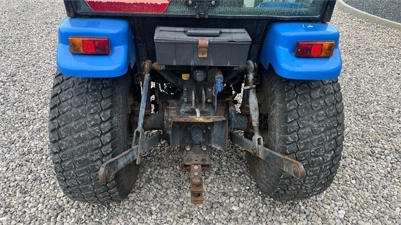 New Holland TC35DA - جرار: صور 4 New Holland TC35DA - جرار: صور 4
