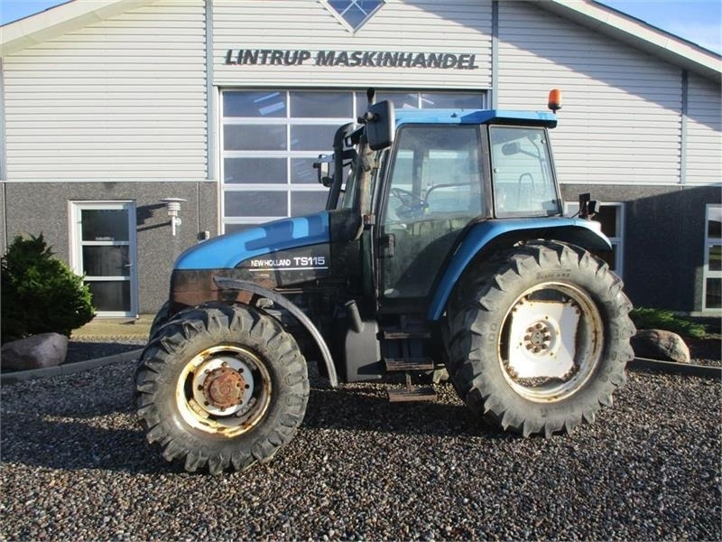 جرار New Holland TS115 SLE: صور 1
