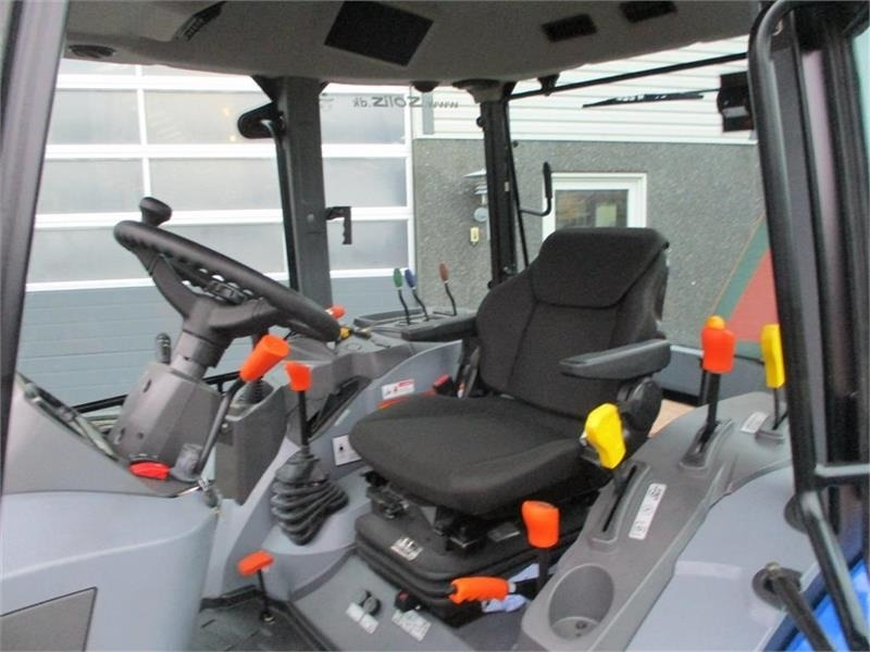 Solis 60 Med frontlift, frontPTO og Thyregod kost - جرار: صور 5 Solis 60 Med frontlift, frontPTO og Thyregod kost - جرار: صور 5