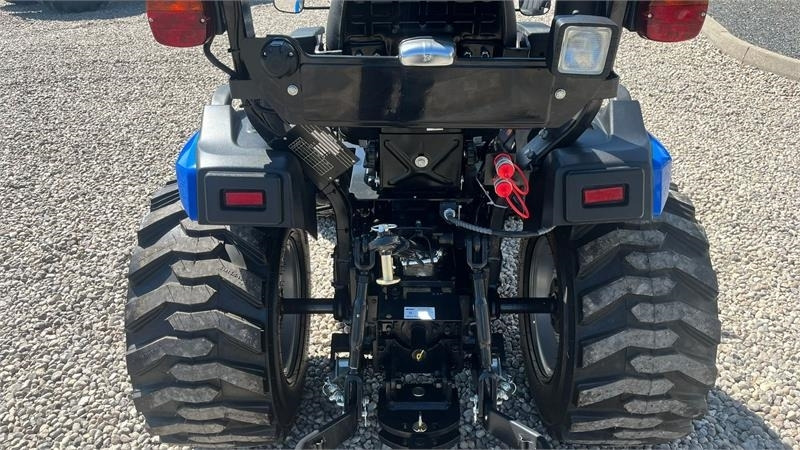 Solis H26 HST Hydrostat. Industrihjul - جرارات البلدية: صور 4 Solis H26 HST Hydrostat. Industrihjul - جرارات البلدية: صور 4