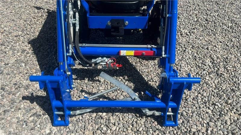Solis H26 HST Med Frontlæsser - جرارات البلدية: صور 4 Solis H26 HST Med Frontlæsser - جرارات البلدية: صور 4