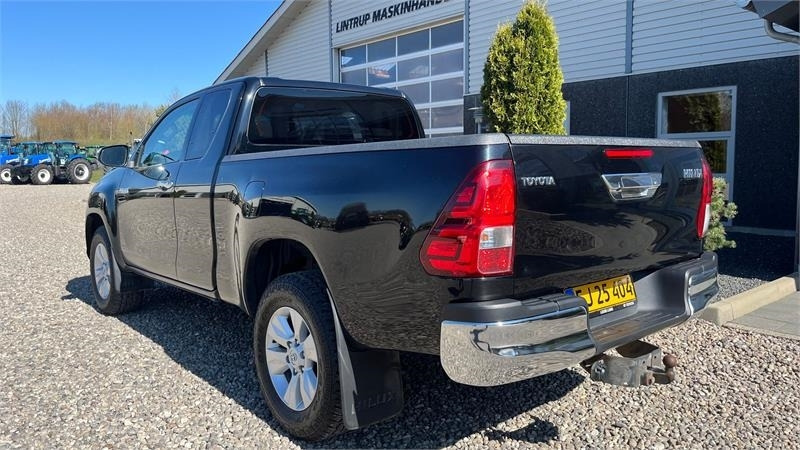 Toyota Hilux 4WD Pick-up med træk til 3200 kg. Meget velh - معدات آلة حصاد: صور 2 Toyota Hilux 4WD Pick-up med træk til 3200 kg. Meget velh - معدات آلة حصاد: صور 2