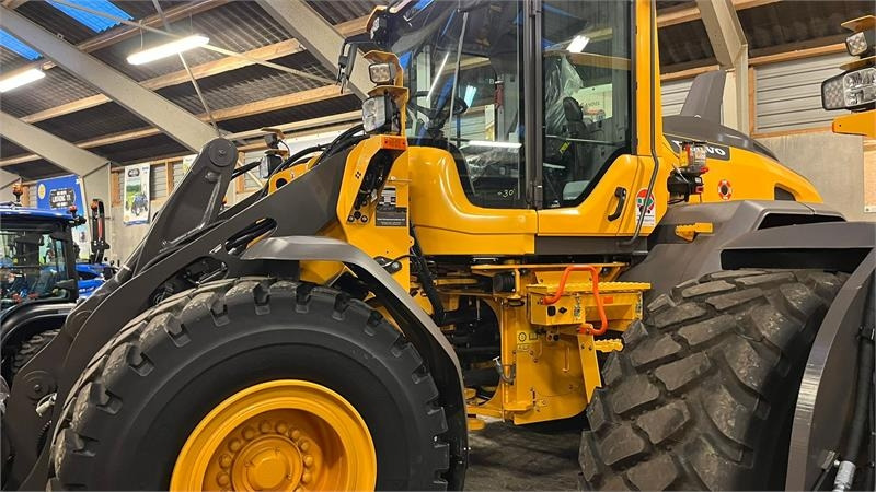 Volvo L 90H H2 fabriksny Dansk maskine med masser af ud - اللودر بعجل: صور 1 Volvo L 90H H2 fabriksny Dansk maskine med masser af ud - اللودر بعجل: صور 1