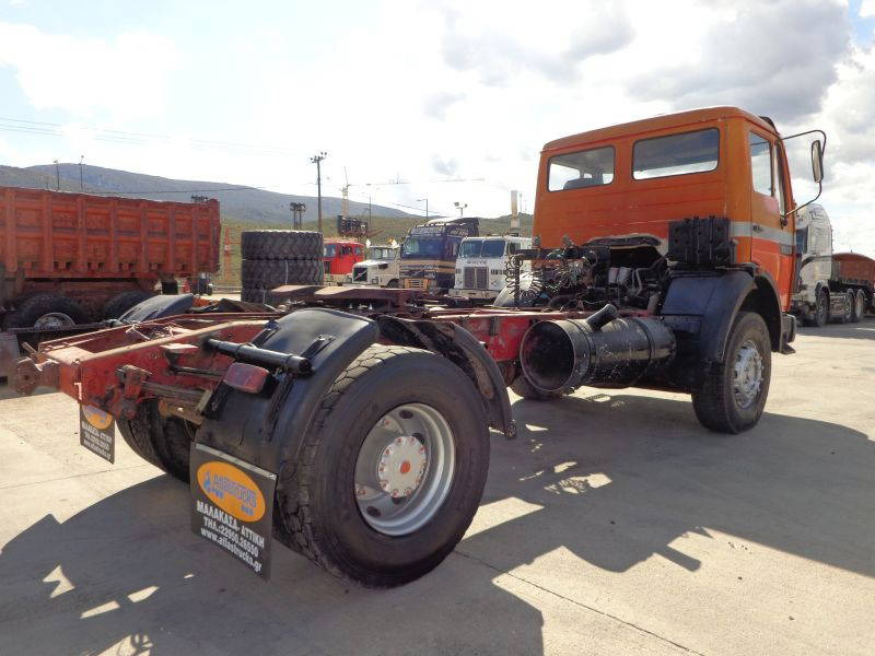 Mercedes-Benz NG Mercedes Benz 1929K 4X2  - شاحنة جرار: صور 5 Mercedes-Benz NG Mercedes Benz 1929K 4X2  - شاحنة جرار: صور 5