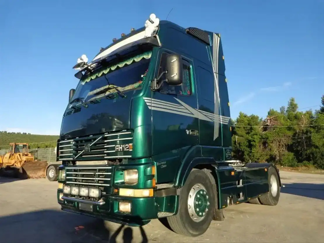 Volvo FH 12.420 Volvo FH12.420 4X2 - شاحنة جرار: صور 1 Volvo FH 12.420 Volvo FH12.420 4X2 - شاحنة جرار: صور 1