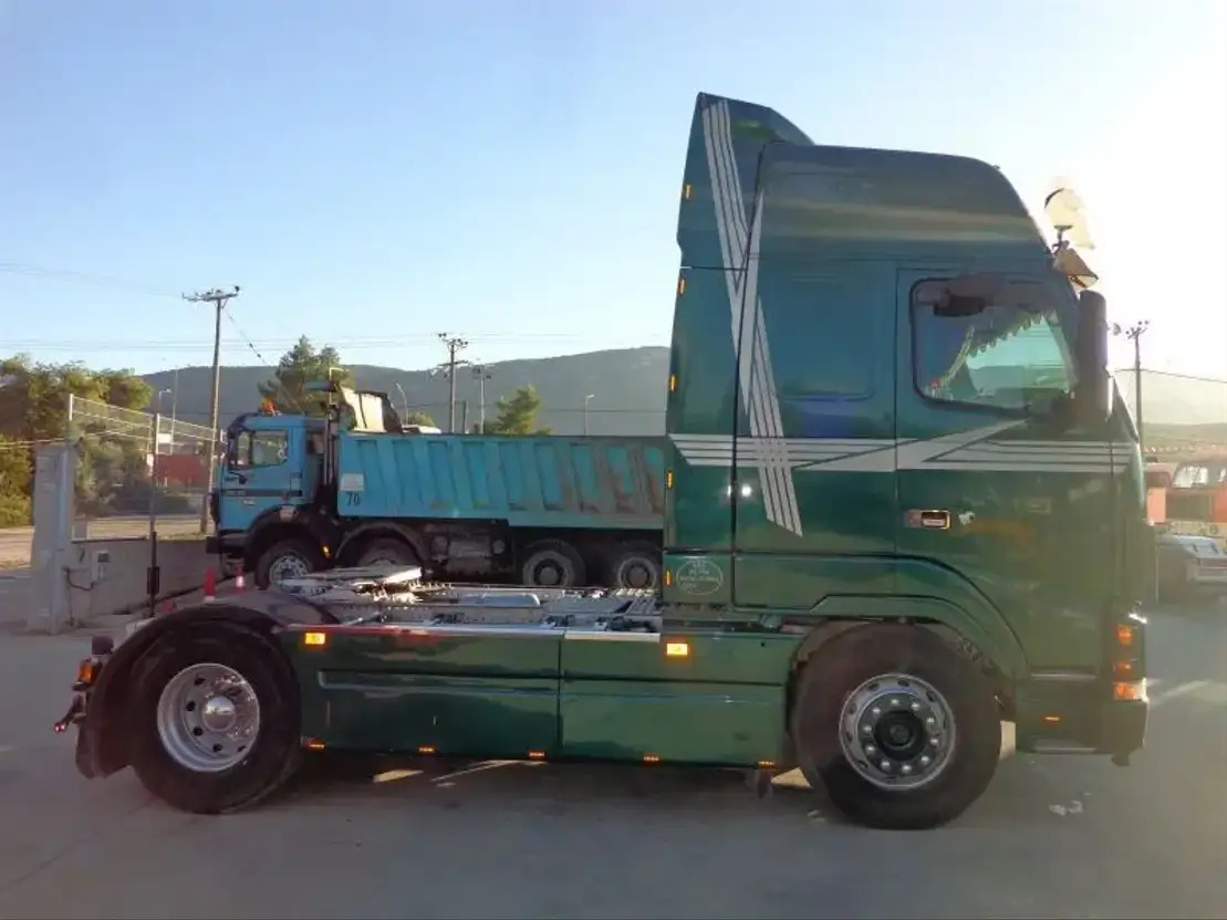 Volvo FH 12.420 Volvo FH12.420 4X2 - شاحنة جرار: صور 3 Volvo FH 12.420 Volvo FH12.420 4X2 - شاحنة جرار: صور 3