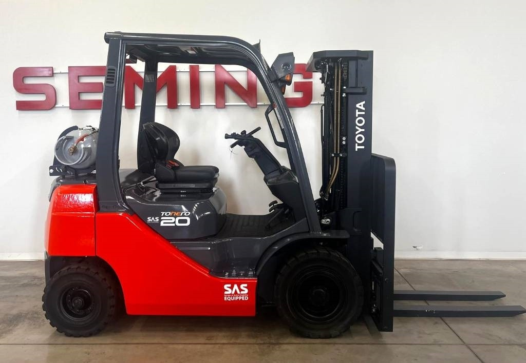 Toyota 10831 8FGF20 - رافعة شوكية تعمل بالغاز: صور 2 Toyota 10831 8FGF20 - رافعة شوكية تعمل بالغاز: صور 2