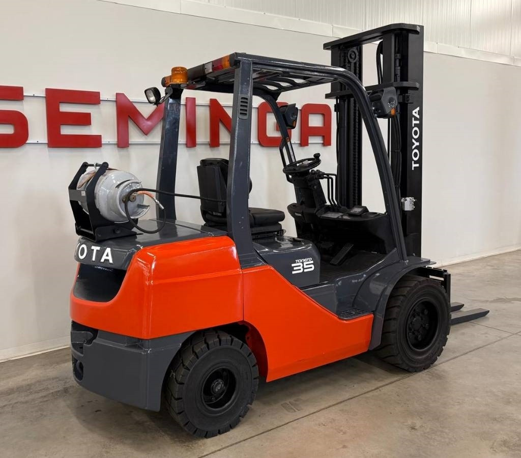 Toyota 10913 - 02-8FGJF35 - رافعة شوكية تعمل بالغاز: صور 3 Toyota 10913 - 02-8FGJF35 - رافعة شوكية تعمل بالغاز: صور 3