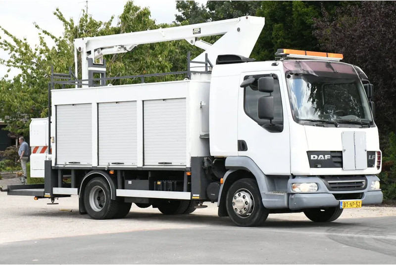 DAF LF 45.160 ARBEITSBUHNE/SKYWORKER/HOOGWERKER!!EURO4!! CUSTERS!! - شاحنة: صور 4 DAF LF 45.160 ARBEITSBUHNE/SKYWORKER/HOOGWERKER!!EURO4!! CUSTERS!! - شاحنة: صور 4