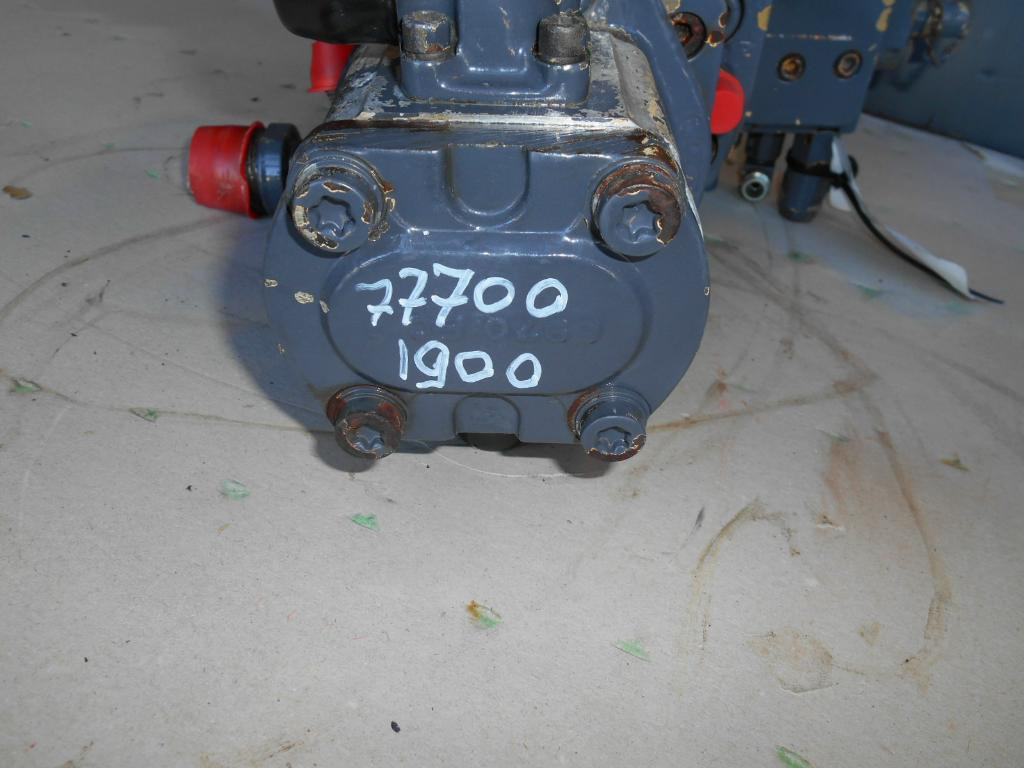 Bosch 0510525324 - - مضخة التوجيه - آلات البناء: صور 1 Bosch 0510525324 - - مضخة التوجيه - آلات البناء: صور 1