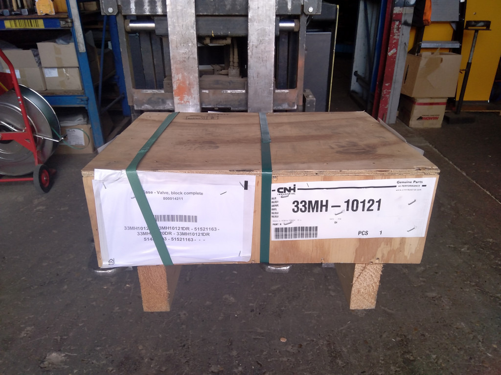 Case 33MH-10121 - 33MH10120DR - صمام هيدروليكي - آلات البناء: صور 2 Case 33MH-10121 - 33MH10120DR - صمام هيدروليكي - آلات البناء: صور 2