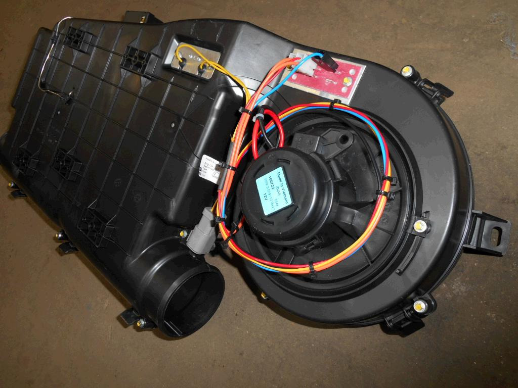 Caterpillar 3622490 - 4698419 - جزء تكييف الهواء - آلات البناء: صور 3 Caterpillar 3622490 - 4698419 - جزء تكييف الهواء - آلات البناء: صور 3