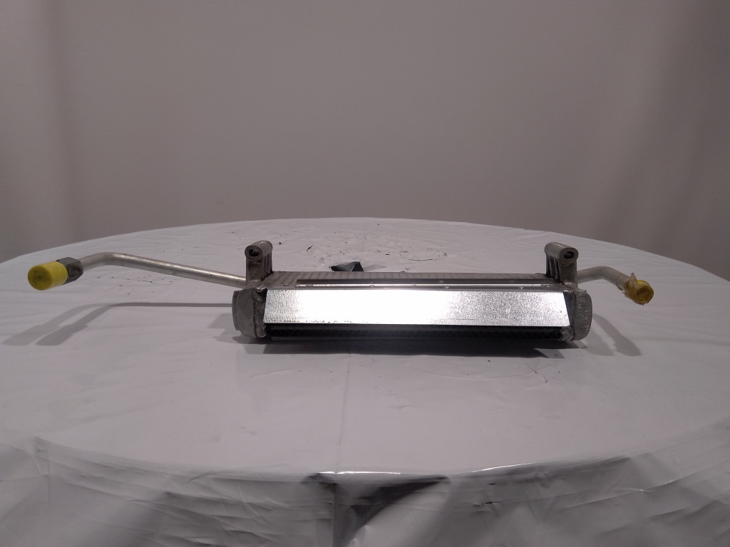 Deutz 04157695 - مبرد الزيت - آلات البناء: صور 2 Deutz 04157695 - مبرد الزيت - آلات البناء: صور 2