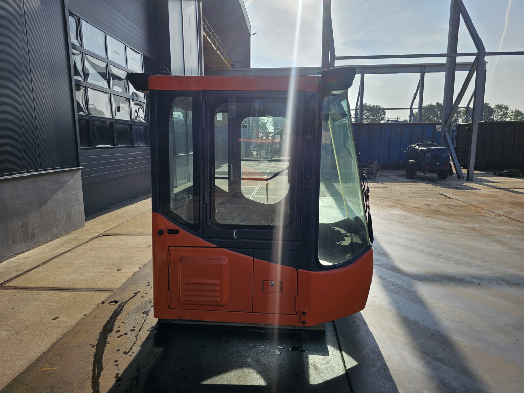 Doosan 220101-00071B - K1005556K - الكبائن - آلات البناء: صور 4 Doosan 220101-00071B - K1005556K - الكبائن - آلات البناء: صور 4