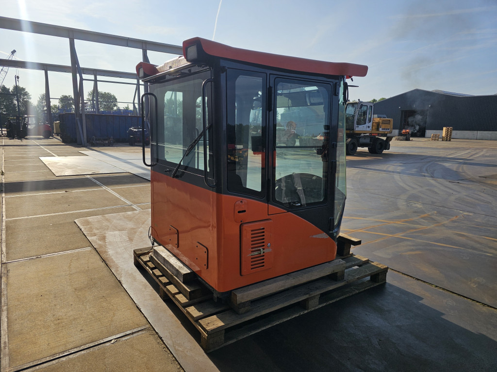 Doosan 220101-00229T - 220101-00229U - الكبائن - آلات البناء: صور 4 Doosan 220101-00229T - 220101-00229U - الكبائن - آلات البناء: صور 4