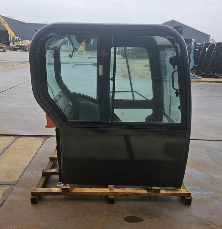 Doosan 220101-00889K - الكبائن - آلات البناء: صور 4 Doosan 220101-00889K - الكبائن - آلات البناء: صور 4