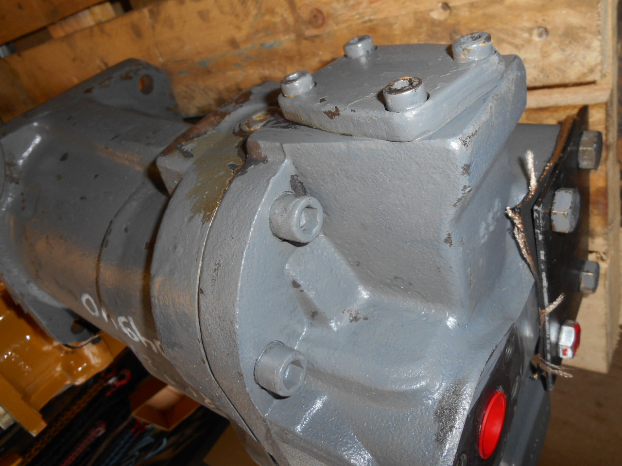 Hitachi 9077555 - - مضخة هيدروليكية - آلات البناء: صور 3 Hitachi 9077555 - - مضخة هيدروليكية - آلات البناء: صور 3