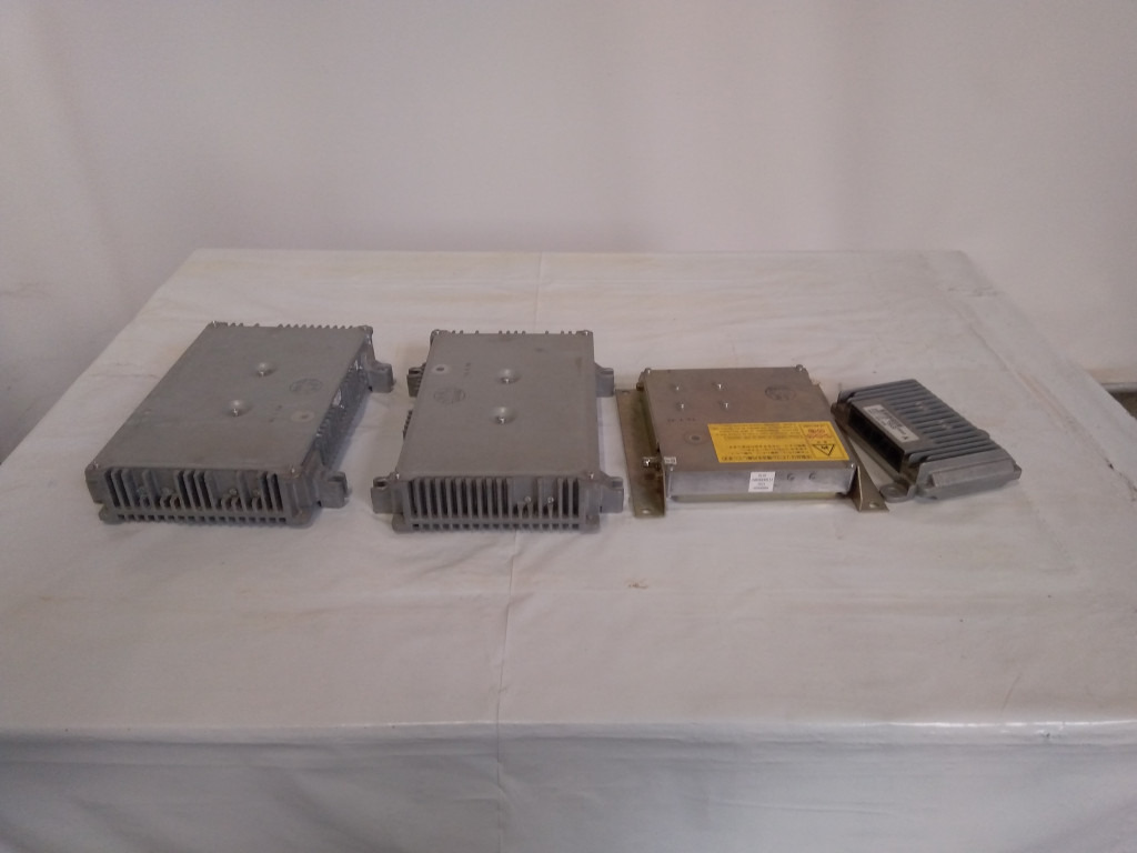 Hitachi 9266352 - كتلة التحكم - آلات البناء: صور 1 Hitachi 9266352 - كتلة التحكم - آلات البناء: صور 1