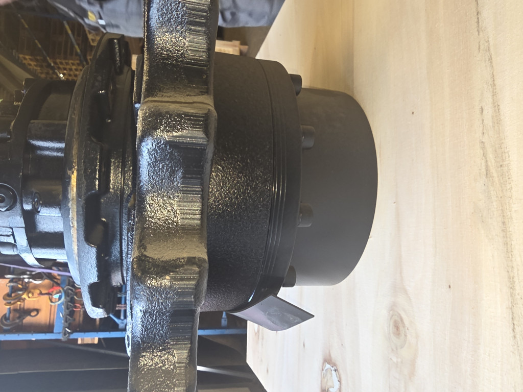 Hitachi YD60000921 - YD00011952 - محرك السفر - آلات البناء: صور 4 Hitachi YD60000921 - YD00011952 - محرك السفر - آلات البناء: صور 4