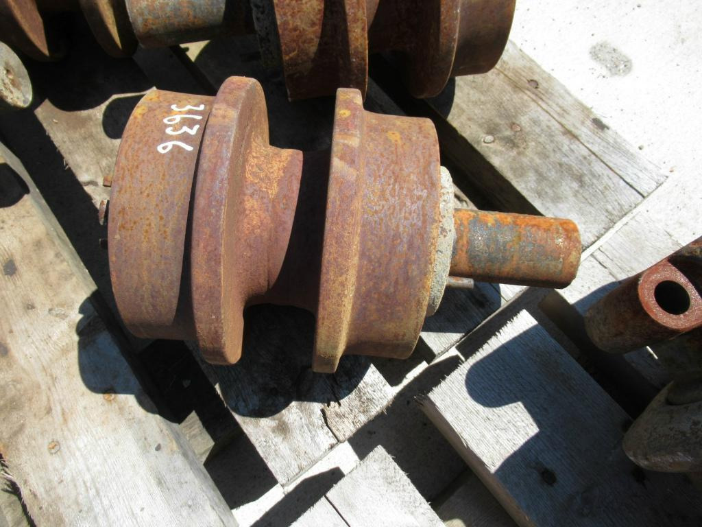 Hyundai 81E7-00521 - المسار الأسطوانة - آلات البناء: صور 1 Hyundai 81E7-00521 - المسار الأسطوانة - آلات البناء: صور 1