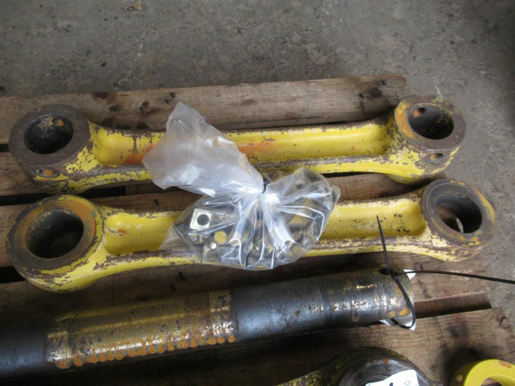 Komatsu PC180-7K - - وصلة الربط للمعدات المعلقة - آلات البناء: صور 3 Komatsu PC180-7K - - وصلة الربط للمعدات المعلقة - آلات البناء: صور 3
