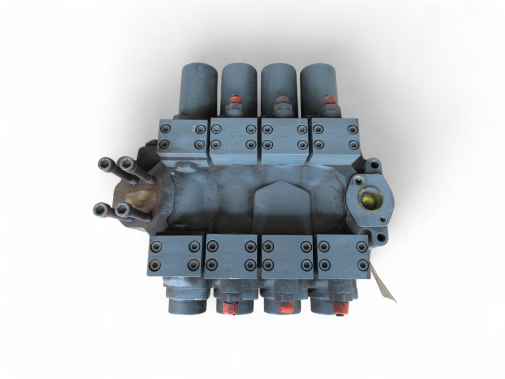 New Holland 1771467 - صمام هيدروليكي - آلات البناء: صور 1 New Holland 1771467 - صمام هيدروليكي - آلات البناء: صور 1