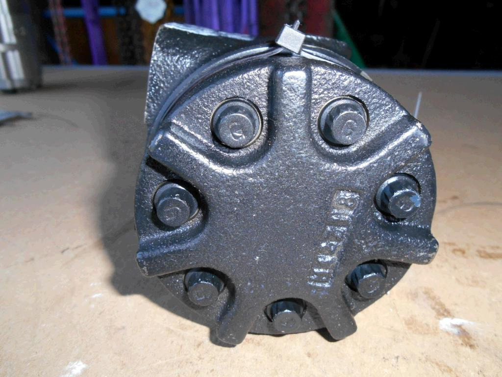 New Holland 4403248 - 4229316 - محرك هيدروليكي - آلات البناء: صور 3 New Holland 4403248 - 4229316 - محرك هيدروليكي - آلات البناء: صور 3