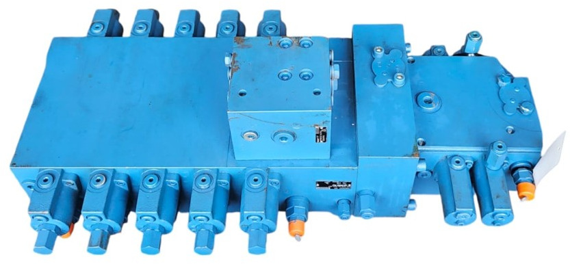 New Holland 71436369 - صمام هيدروليكي - آلات البناء: صور 1 New Holland 71436369 - صمام هيدروليكي - آلات البناء: صور 1