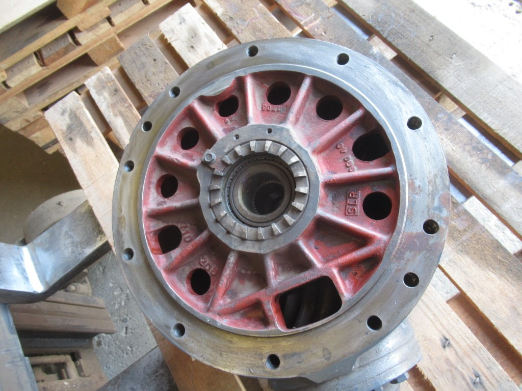 New Holland 8445806 - المحور و قطع الغيار - آلات البناء: صور 3 New Holland 8445806 - المحور و قطع الغيار - آلات البناء: صور 3