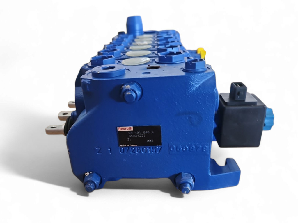New Holland 85824221 - صمام هيدروليكي - آلات البناء: صور 4 New Holland 85824221 - صمام هيدروليكي - آلات البناء: صور 4