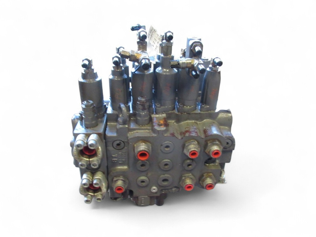 New Holland YN30V00071F3 - 72203576 - صمام هيدروليكي - آلات البناء: صور 3 New Holland YN30V00071F3 - 72203576 - صمام هيدروليكي - آلات البناء: صور 3