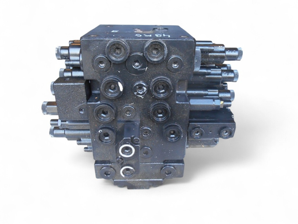 New Holland YT30V00014F4 - صمام هيدروليكي - آلات البناء: صور 4 New Holland YT30V00014F4 - صمام هيدروليكي - آلات البناء: صور 4