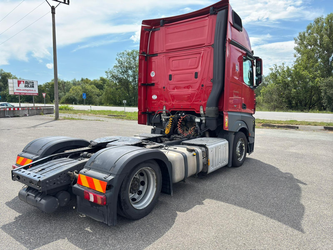 Mercedes-Benz Actros 1845 - شاحنة جرار: صور 3 Mercedes-Benz Actros 1845 - شاحنة جرار: صور 3