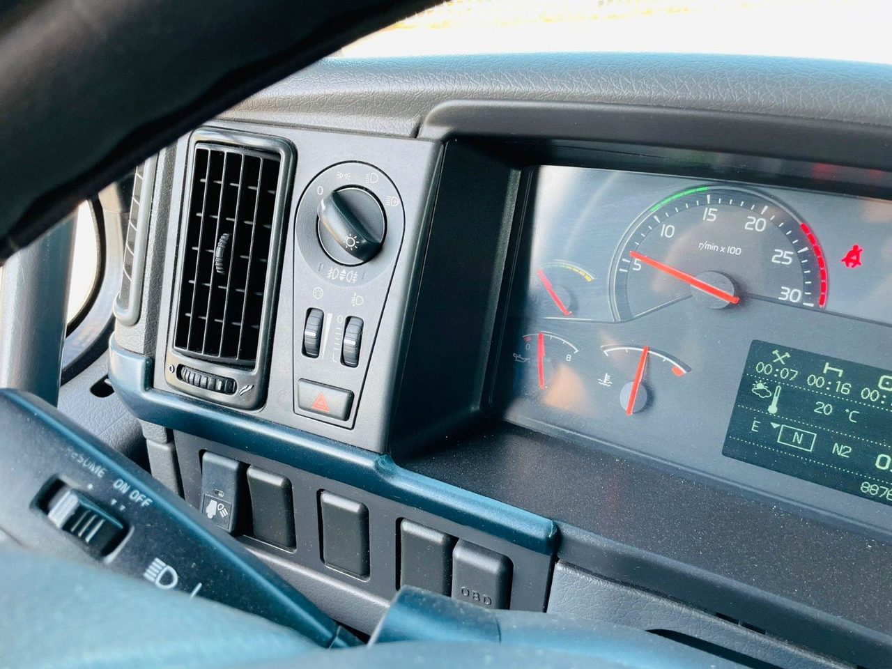 شاحنة جرار Volvo FH 420 EEV MEGA: صور 8