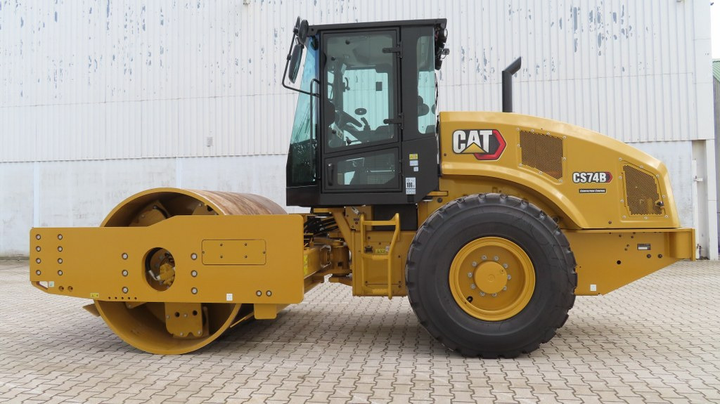 Caterpillar CS 74 B - مدماج: صور 5 Caterpillar CS 74 B - مدماج: صور 5