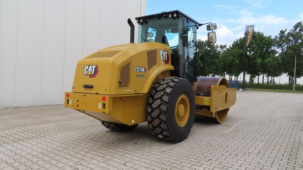 Caterpillar CS 74 B - مدماج: صور 2 Caterpillar CS 74 B - مدماج: صور 2