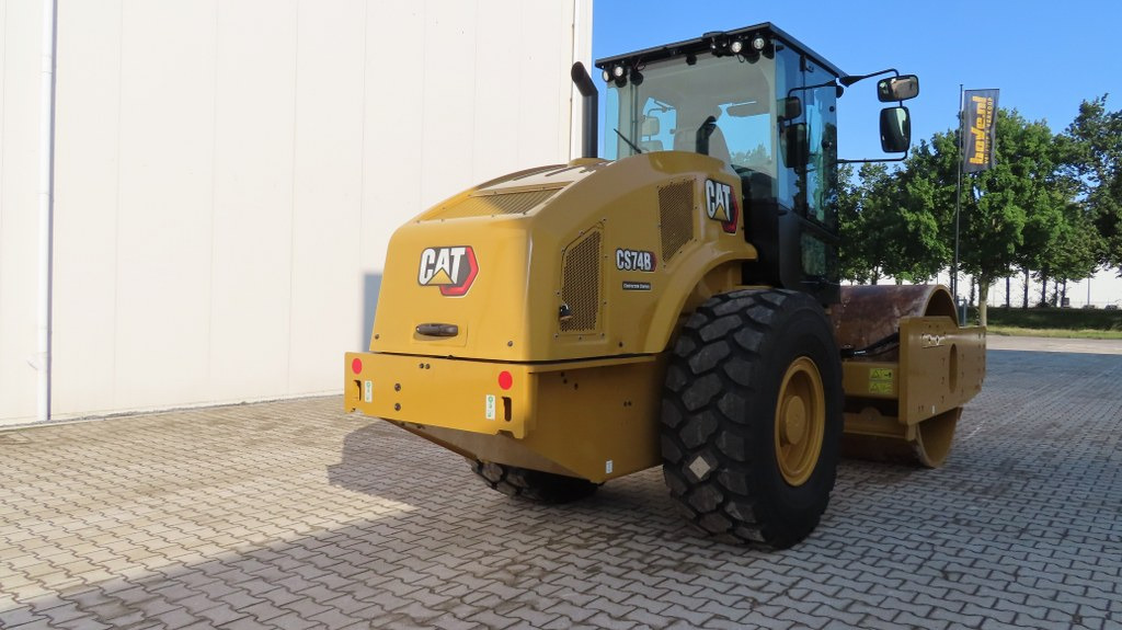 Caterpillar CS74B - مدماج: صور 2 Caterpillar CS74B - مدماج: صور 2