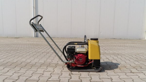 Dynapac LF 70 - صفائح اهتزازية: صور 1 Dynapac LF 70 - صفائح اهتزازية: صور 1