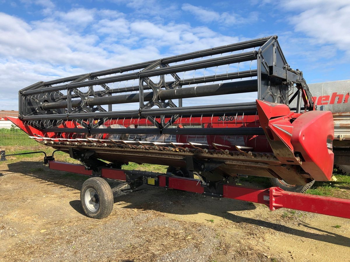 Case IH 3050 - 5,4m - حصادة شاملة - الرأس: صور 1 Case IH 3050 - 5,4m - حصادة شاملة - الرأس: صور 1